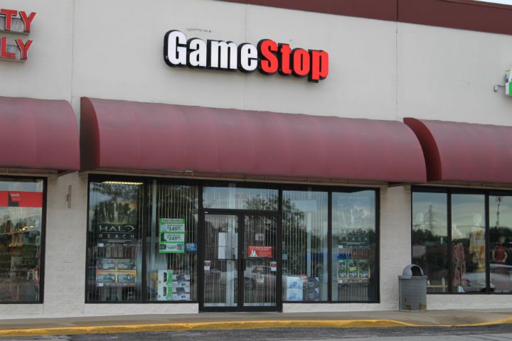 GameStop snaps up AT&T retailers, claims largest authorized retail title