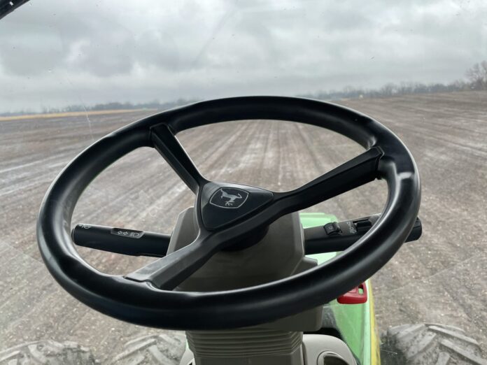 john deere autonomous tractor