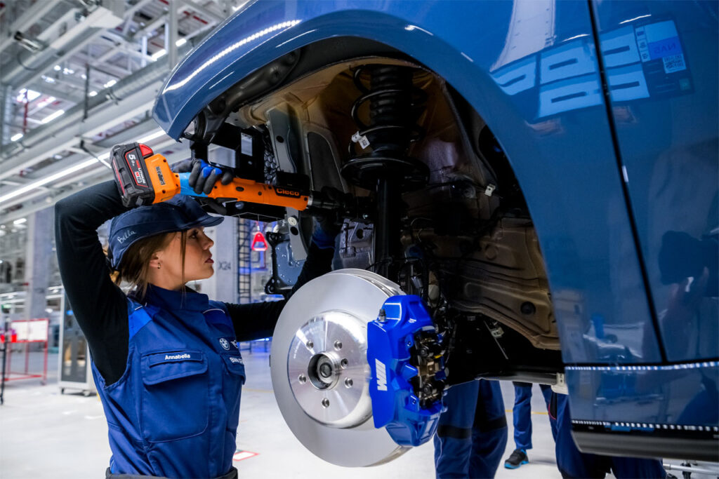 “Fully connected” – BMW opens “most innovative” AI car factory in Hungary 8 Image: BMW